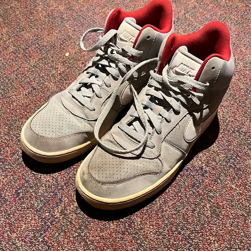 NIKE Men's Court Borough Mid Basketball Shoes
